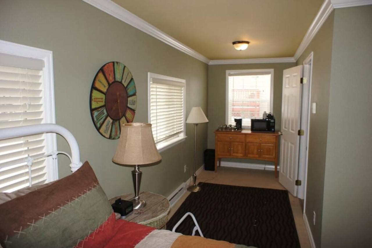 Mt Olympus Cabin, Cozy 1 Bedroom Great For Couples * Estes Park